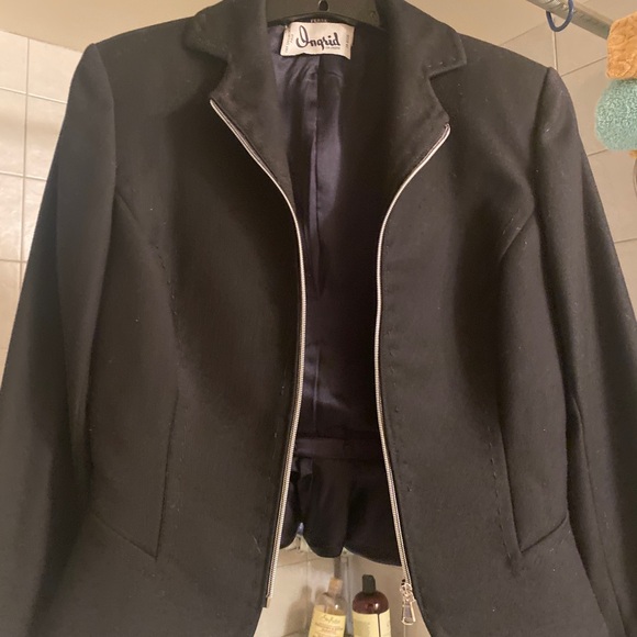 Gianfranco Ferre suit - Picture 2 of 5